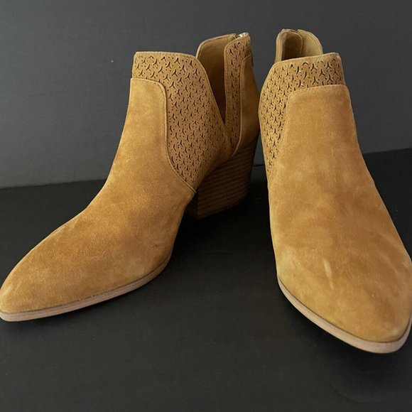 Vince Camuto suede ankle zip 5.5 Norva V Bootie Pumpkin Spice Brown Tan - Picture 2 of 9